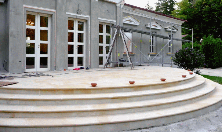 Schody a schodiště