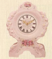 Hodiny z ružového porcelánu 