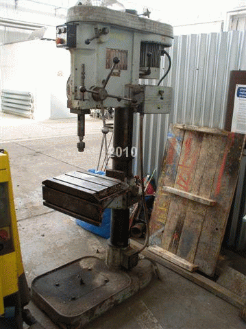 Tos VS 32 A – vrtačka sloupová