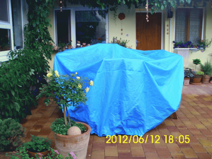 Kryt na zahradní nábytek