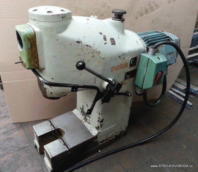 Lis hydraulický montážní CDC 2 – 5542.