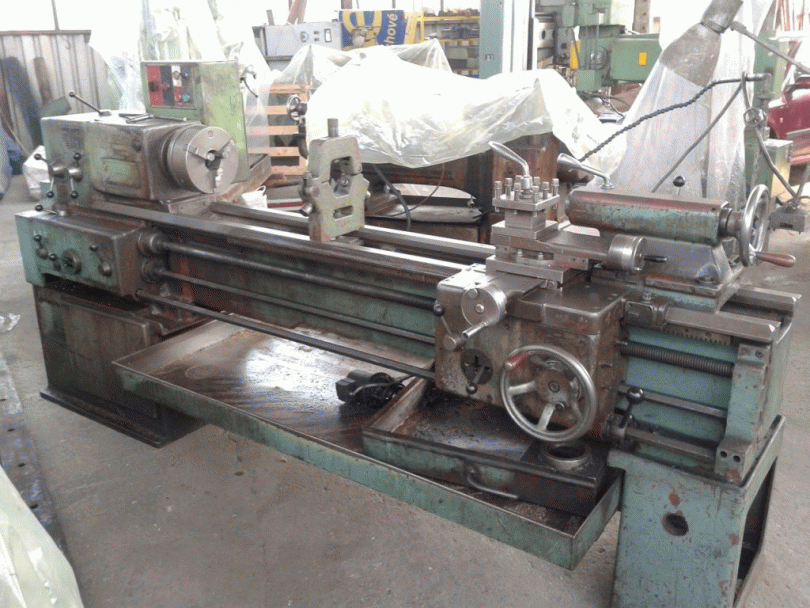 Soustruh hrotový SN 40/1500