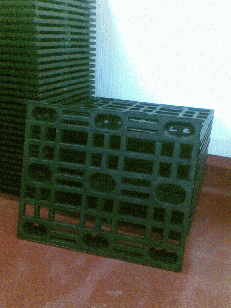 Predám použité plastové palety