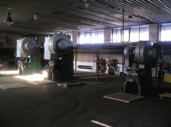 Lisovanie sterdne veľkých častí z plechov