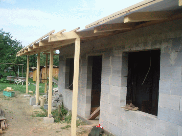 Výstavba rodinných domov, zemné práce, prenájom strojov