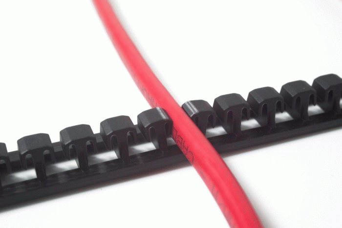 Deviclip - instalační pás plast